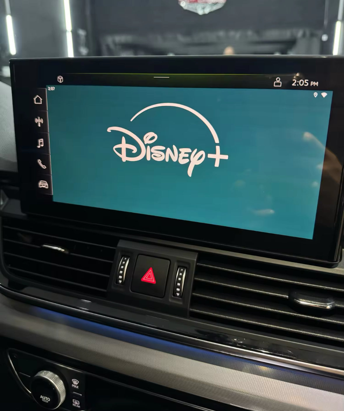 Draadloos carplay dongle met Netflix Youtube APP AND MORE!