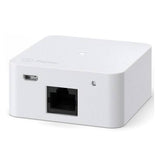 Realtime energiemeter en load balancer Zaptec Sense P1, zichtbaar in de afbeelding, voor monitoring en efficiënt energiebeheer.
